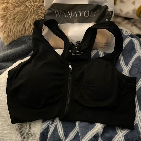 2 WANAYOU Sports Bra new in package size xl - Picture 2 of 2